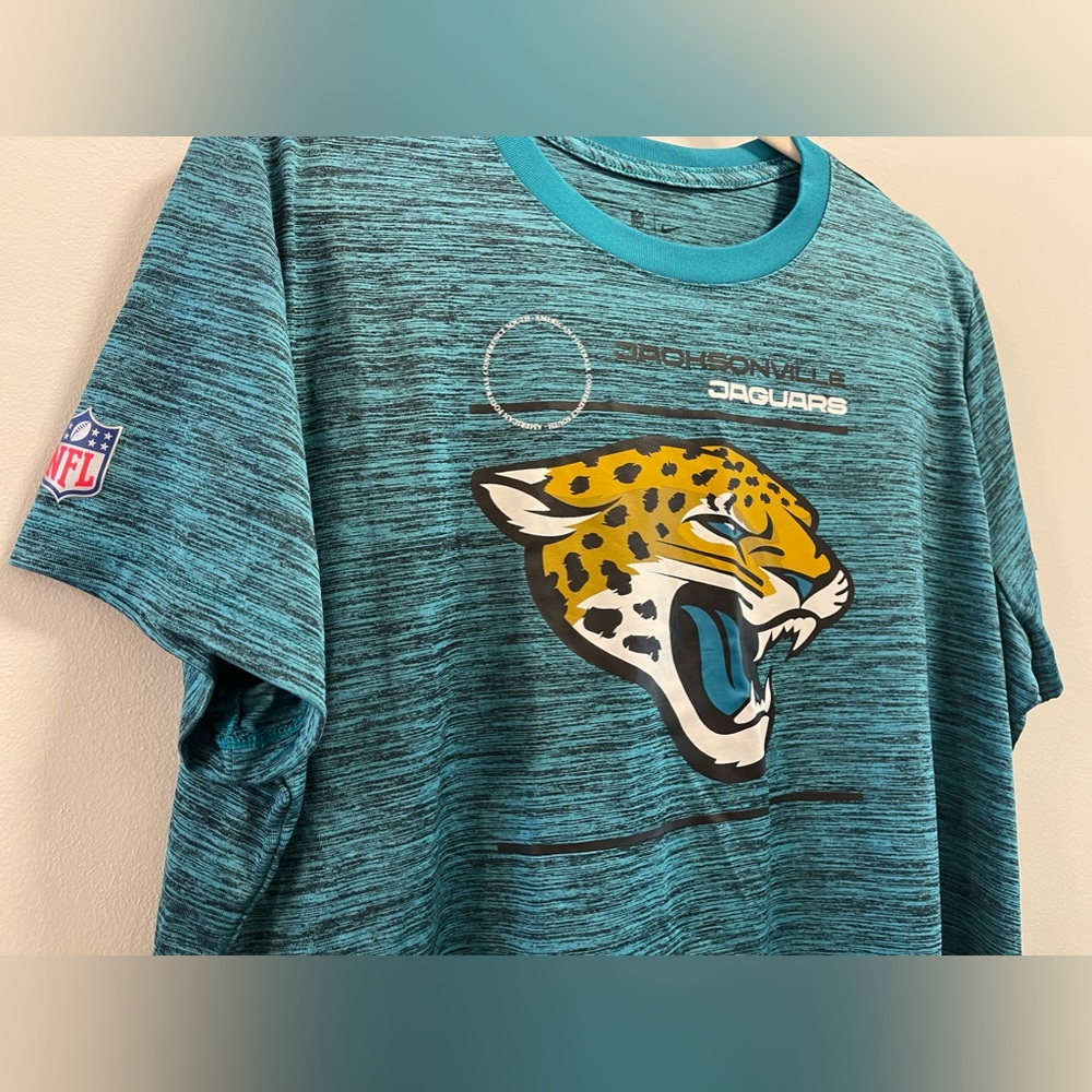 NIKE Women’s Jacksonville Jaguars DRI FIT Tee XXL